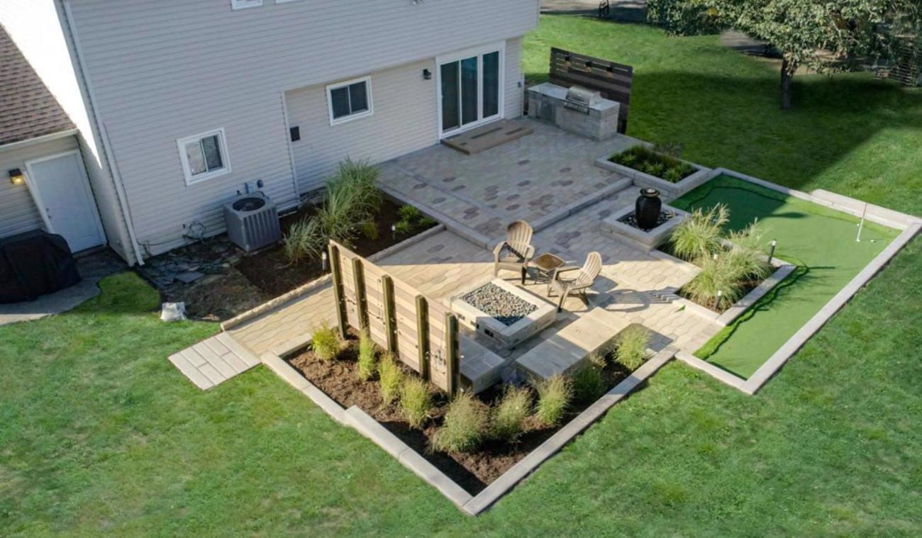 Techo-Bloc Dream Family Home Exterior