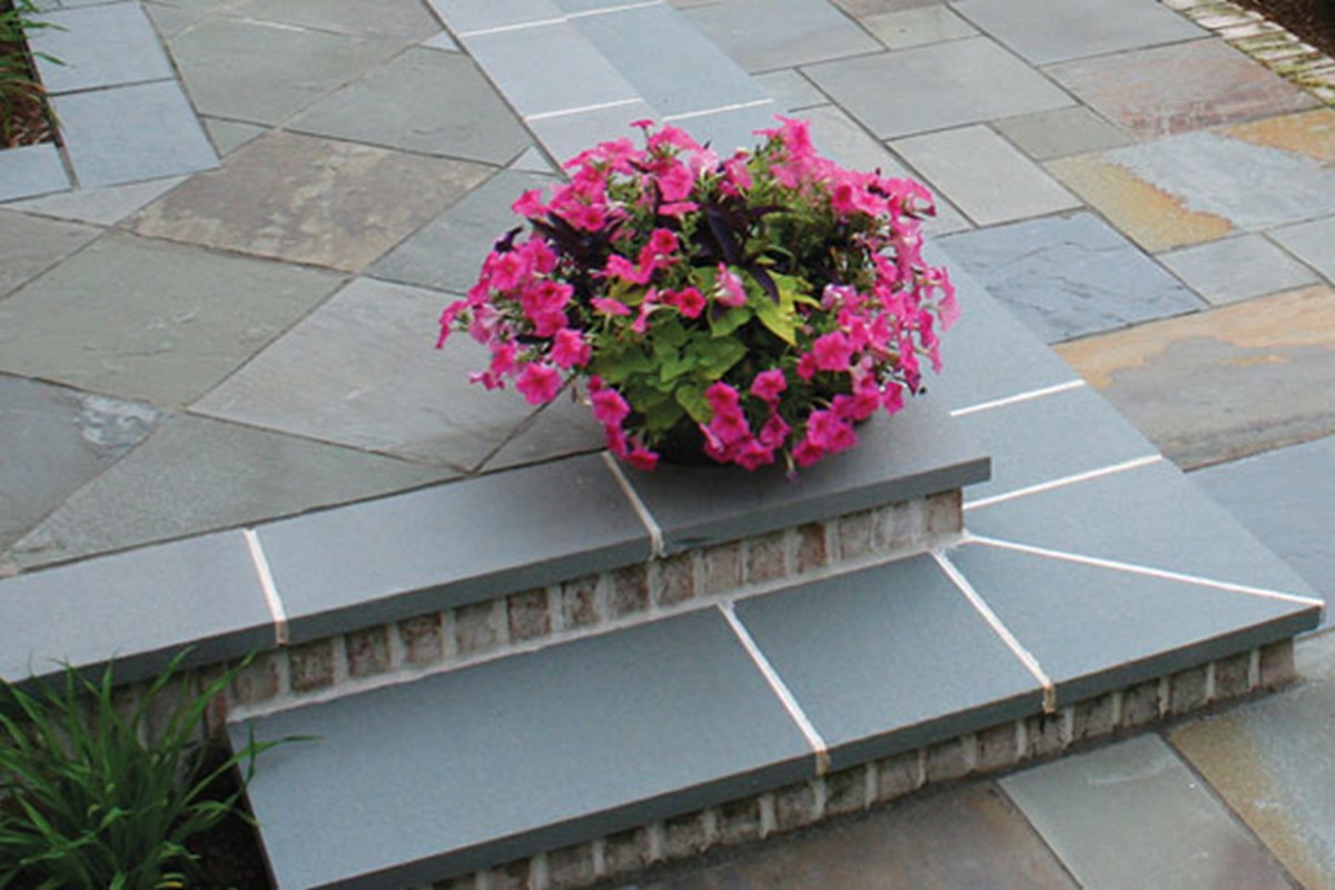 SC Chiseled Step 3 Sided Bluestone 18x48