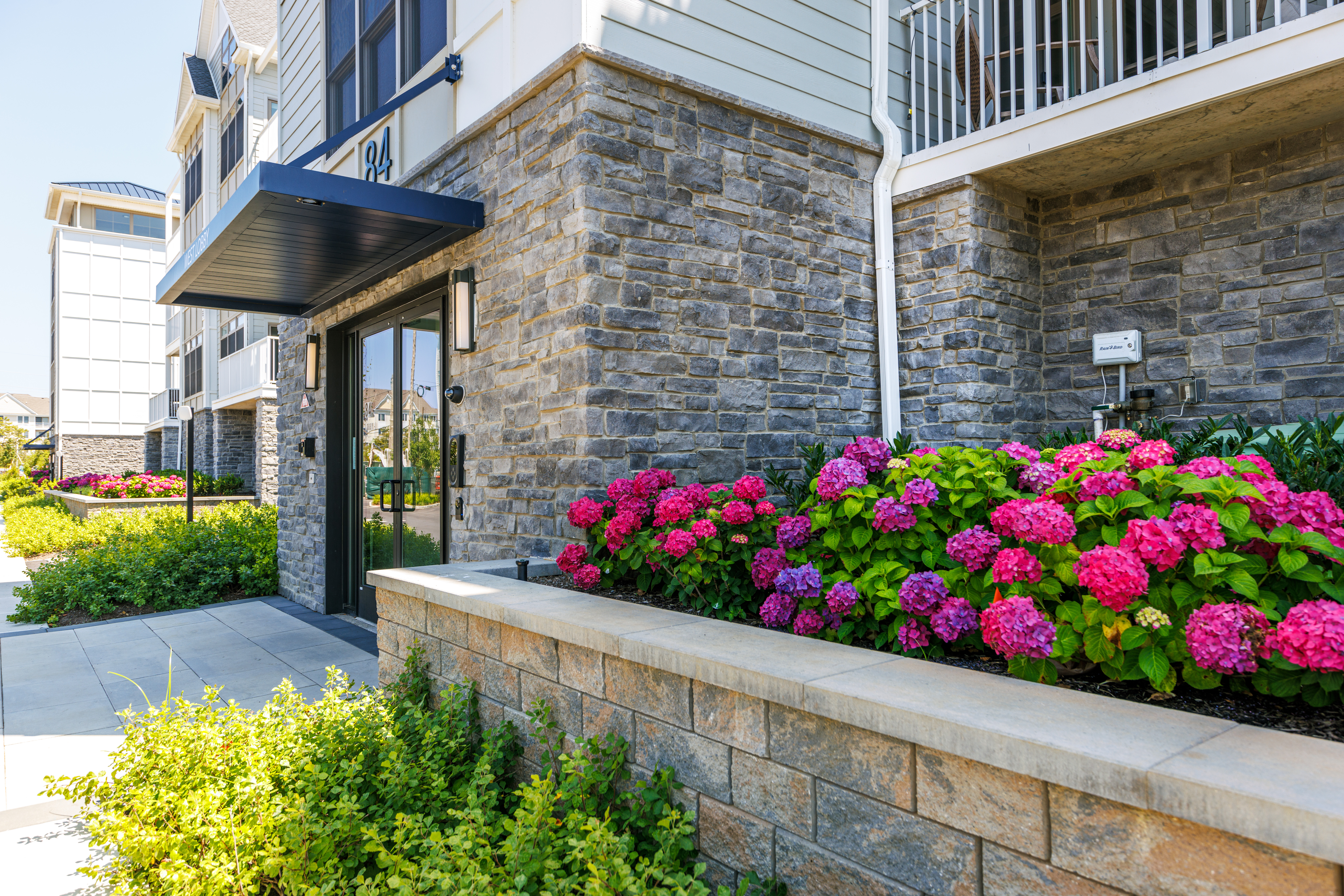 stone veneer blog to mortar or not to mortar