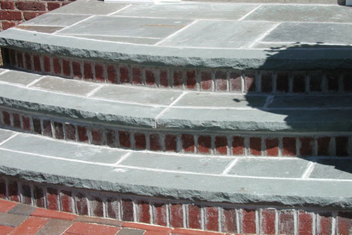 SC Chiseled Step 3 Sided Bluestone 18x48