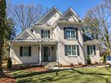 Villa Chase white brick pine hall