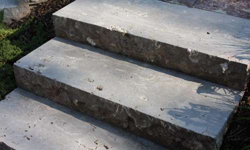 SC Chiseled Step 3 Sided Bluestone 18x48