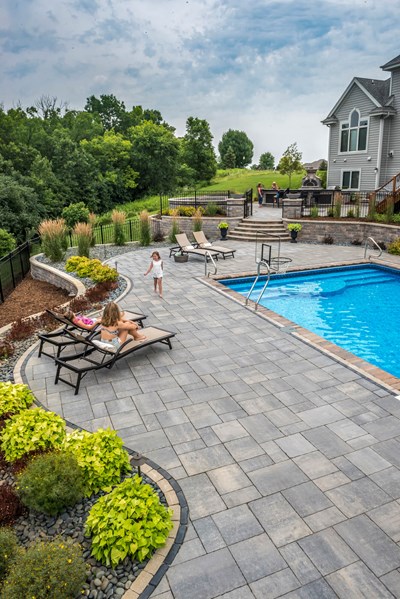 Bristol Valley Stone Paver by Extreme Exteriors