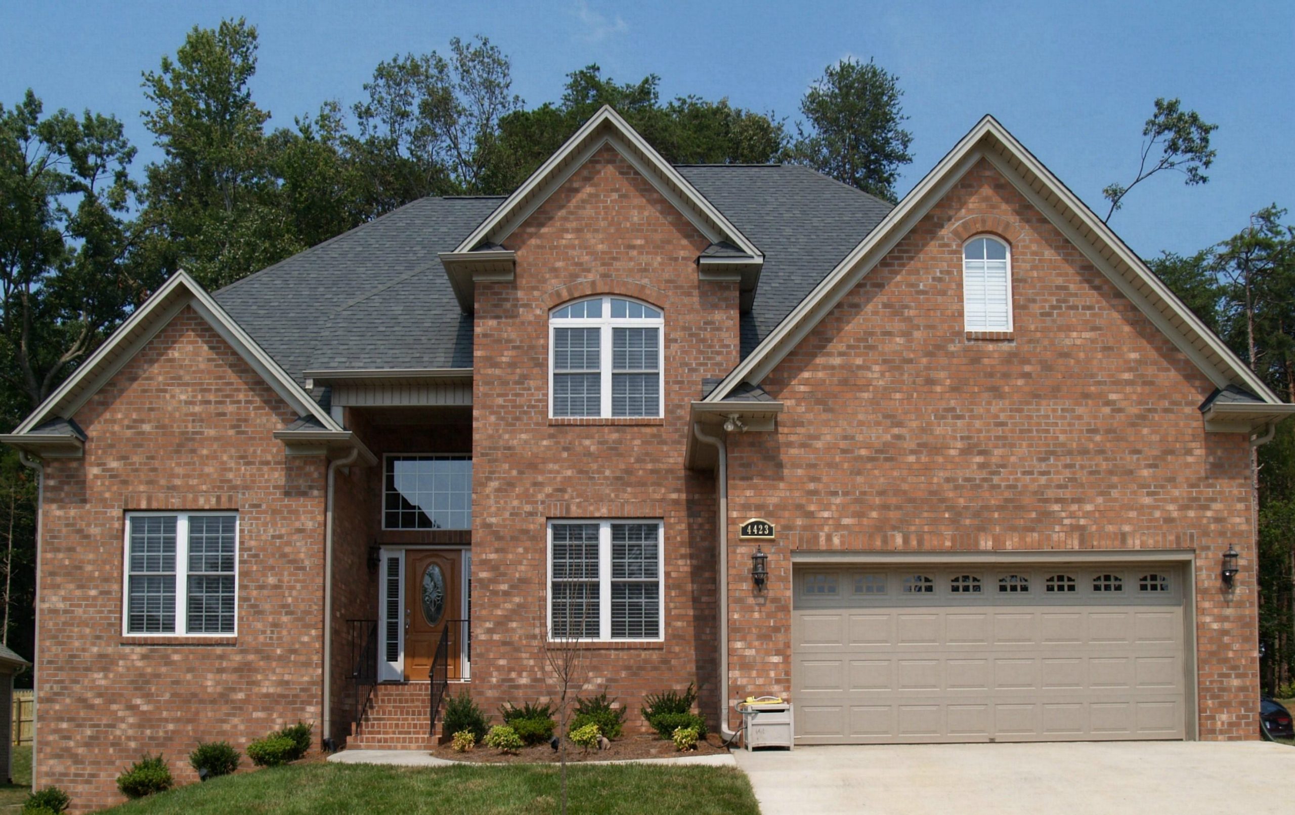 Pine Hall | Salem Blend | Red | Brickworks Supply