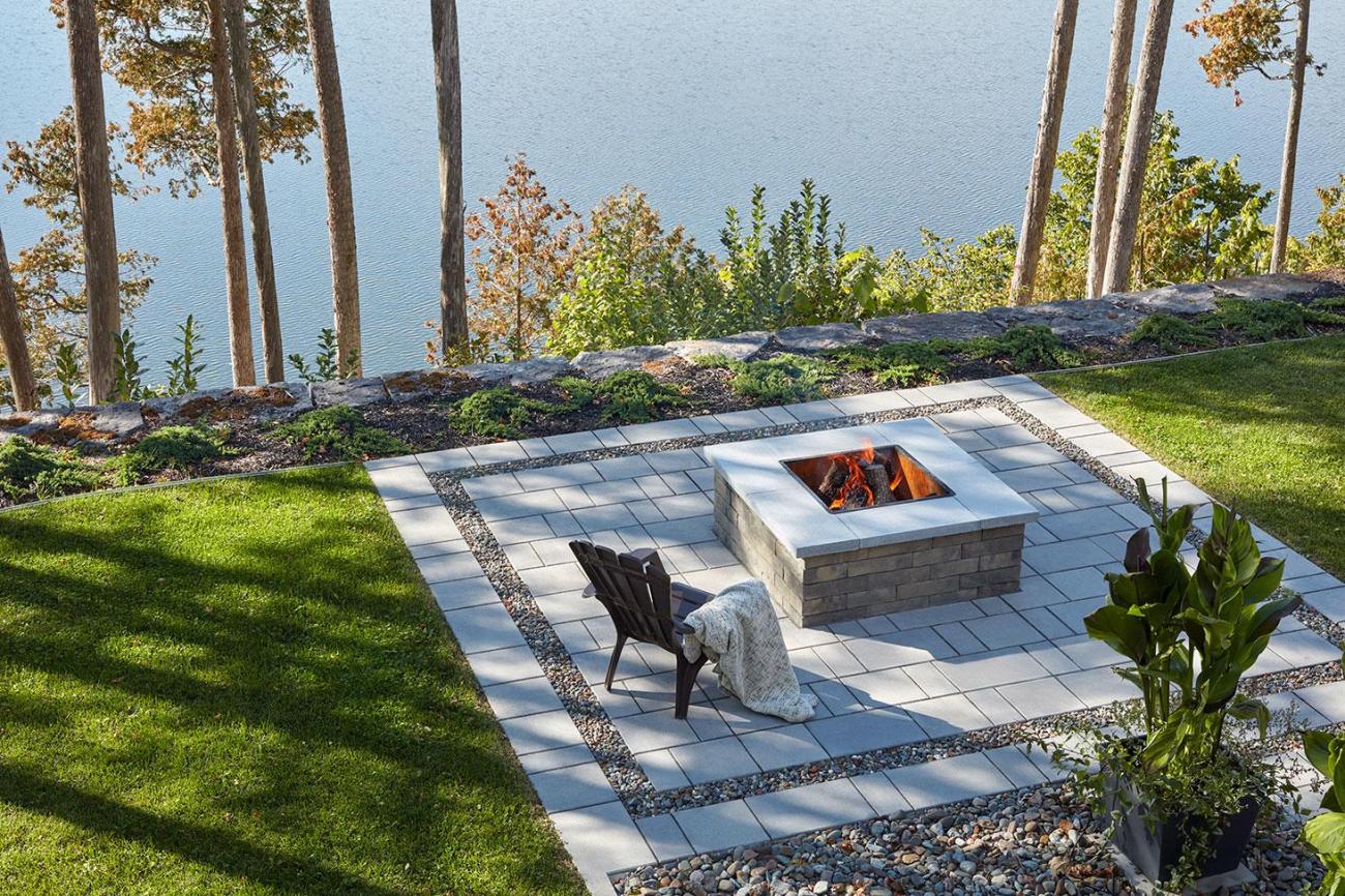 Blu 60 Smooth Slabs - Smooth surface Blu 60 slabs in landscape format.