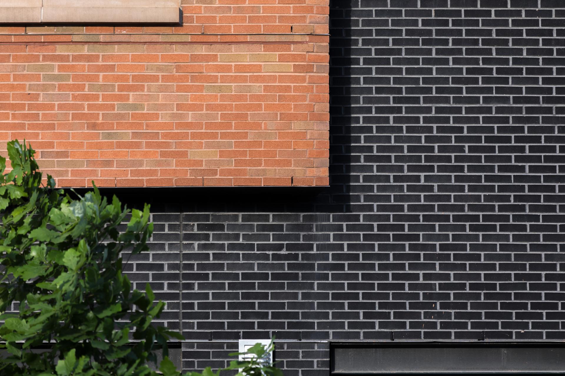structural brick iberia black 