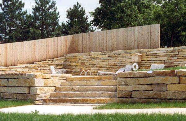 Weathered Edge Wallstone for Outdoor Landscaping