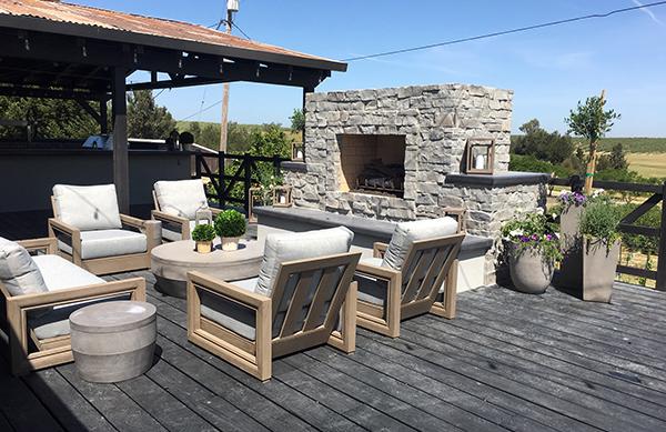 Charcoal Ledge Brick