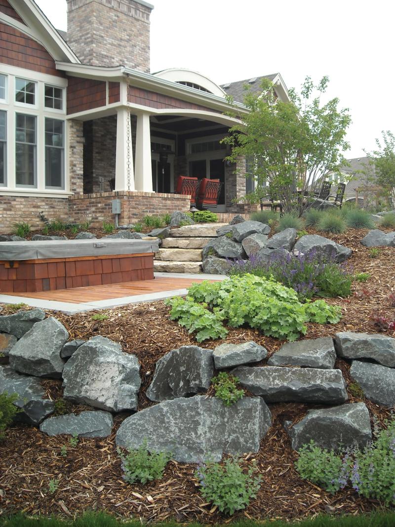 Gunmetal Granite Boulders for Garden Accents