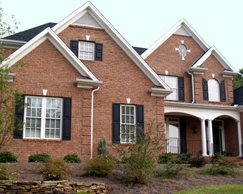 Stratford Rose red facebrick pine hall