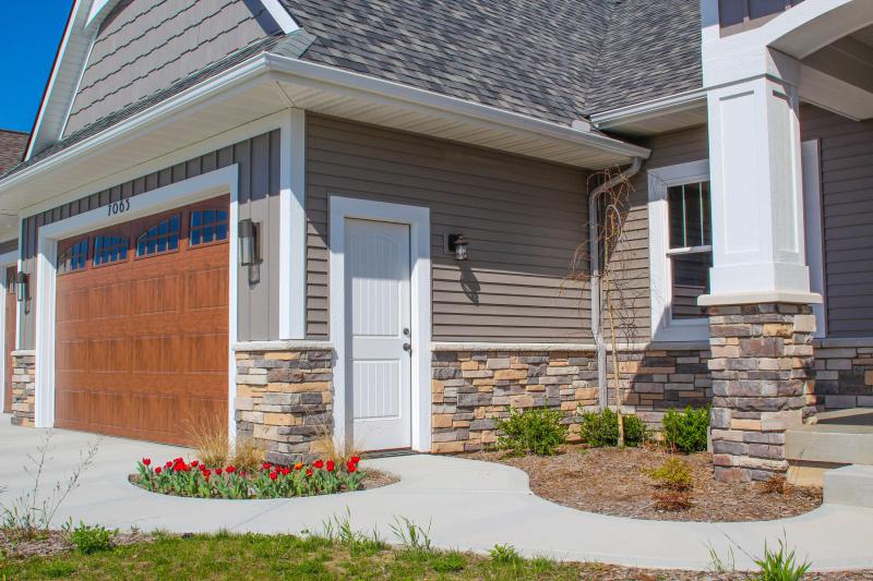 Quarry Ridge Drystack Ledgestone Shadow