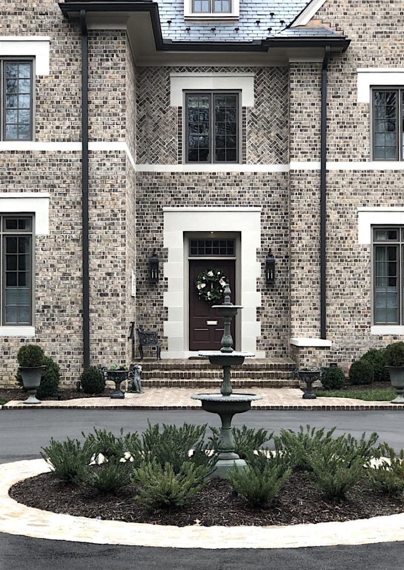Blackmoor gray brick pine hall