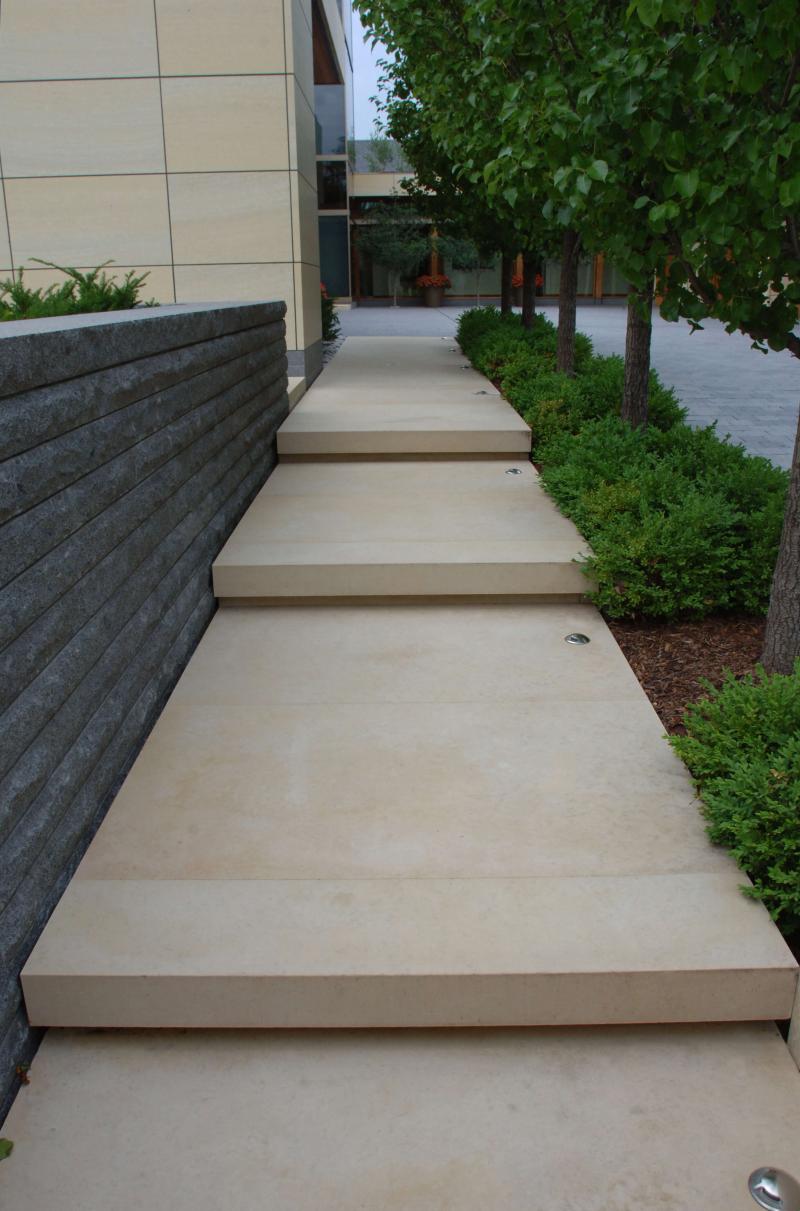 Eden Cubic Steps for Outdoor Landscaping