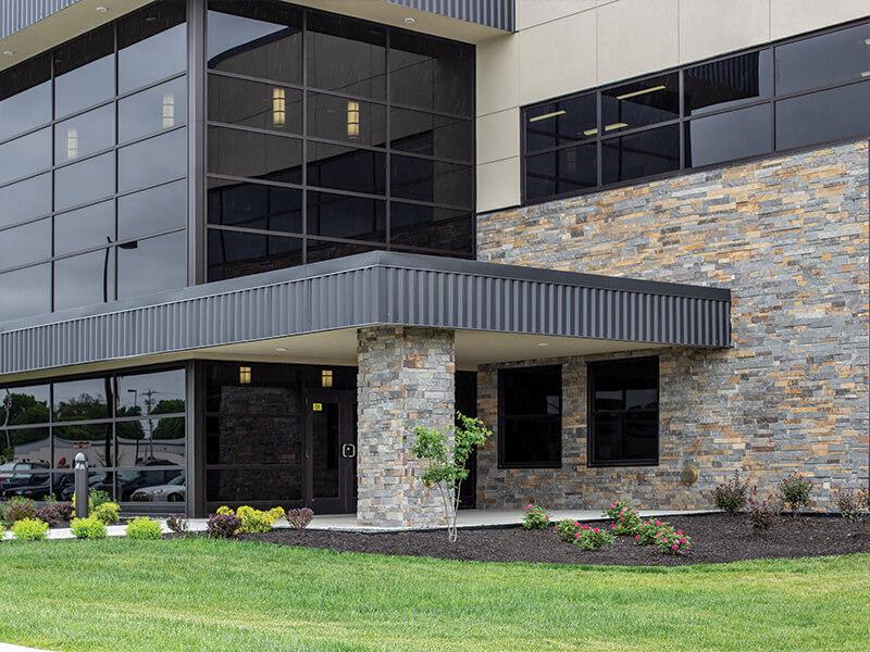 Semco Ledgestone Iron Mountain Sawn Ledge for Landscaping