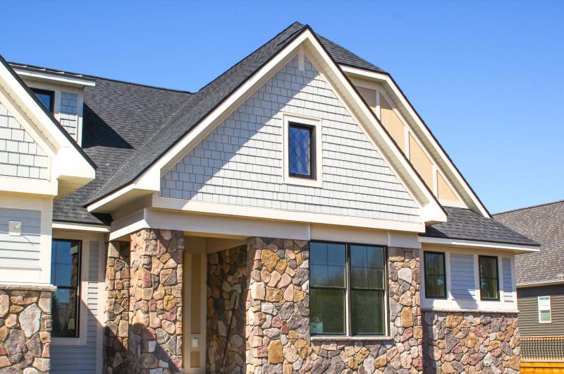 Quarry Ridge Dressed Fieldstone Denali