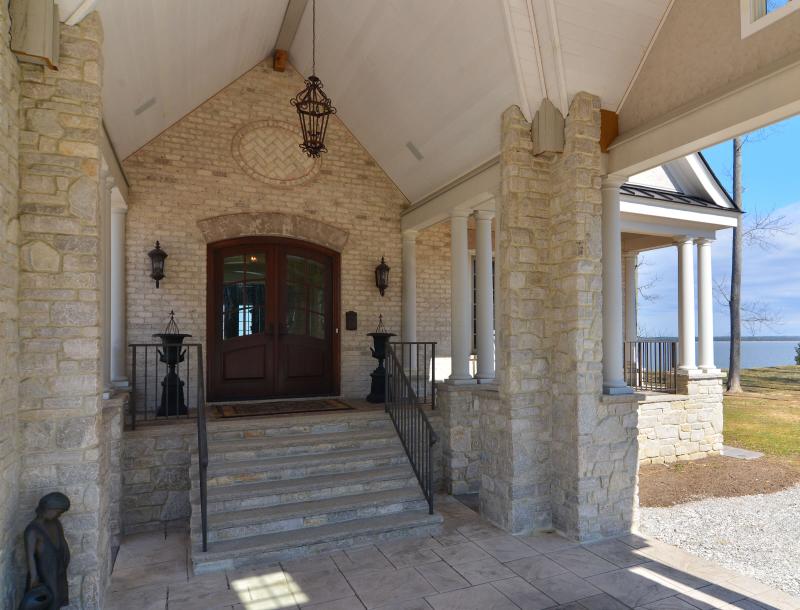Portico View Stone