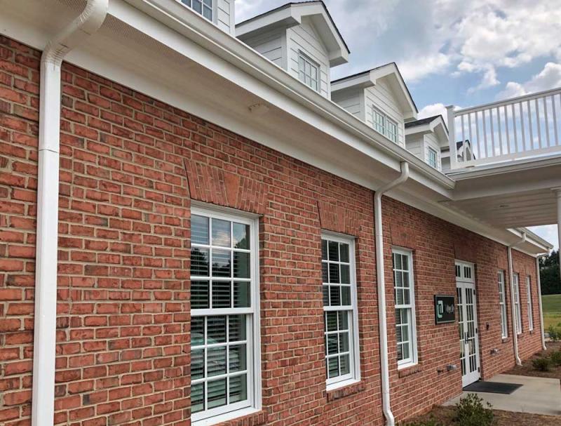 Stratford Rose red facebrick pine hall