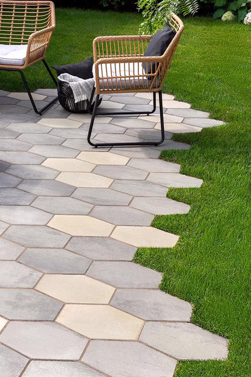 Main Patio Paver Hexa Slab in Brossard