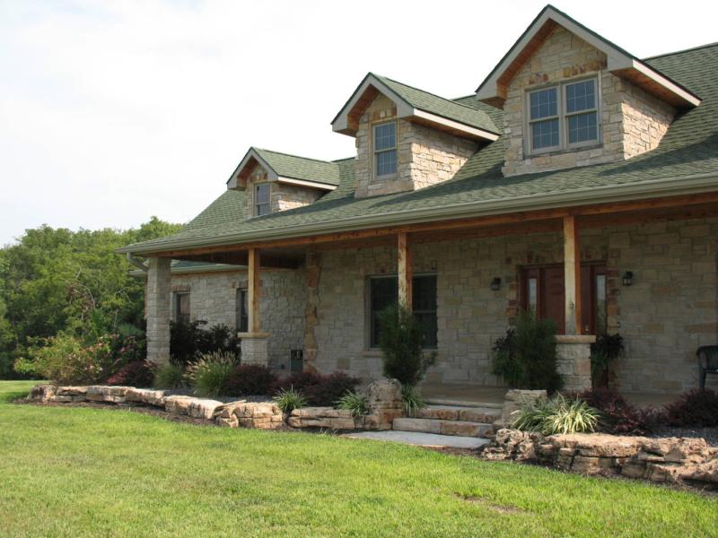 Earthworks Weathered Limestone
