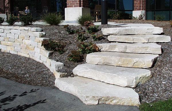 Halquist Fond du Lac Outcropping Stone Compact View