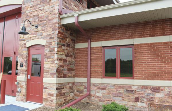 Chilton Red Stone Compact View