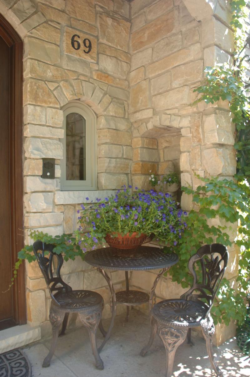Windsor Stone Compact View
