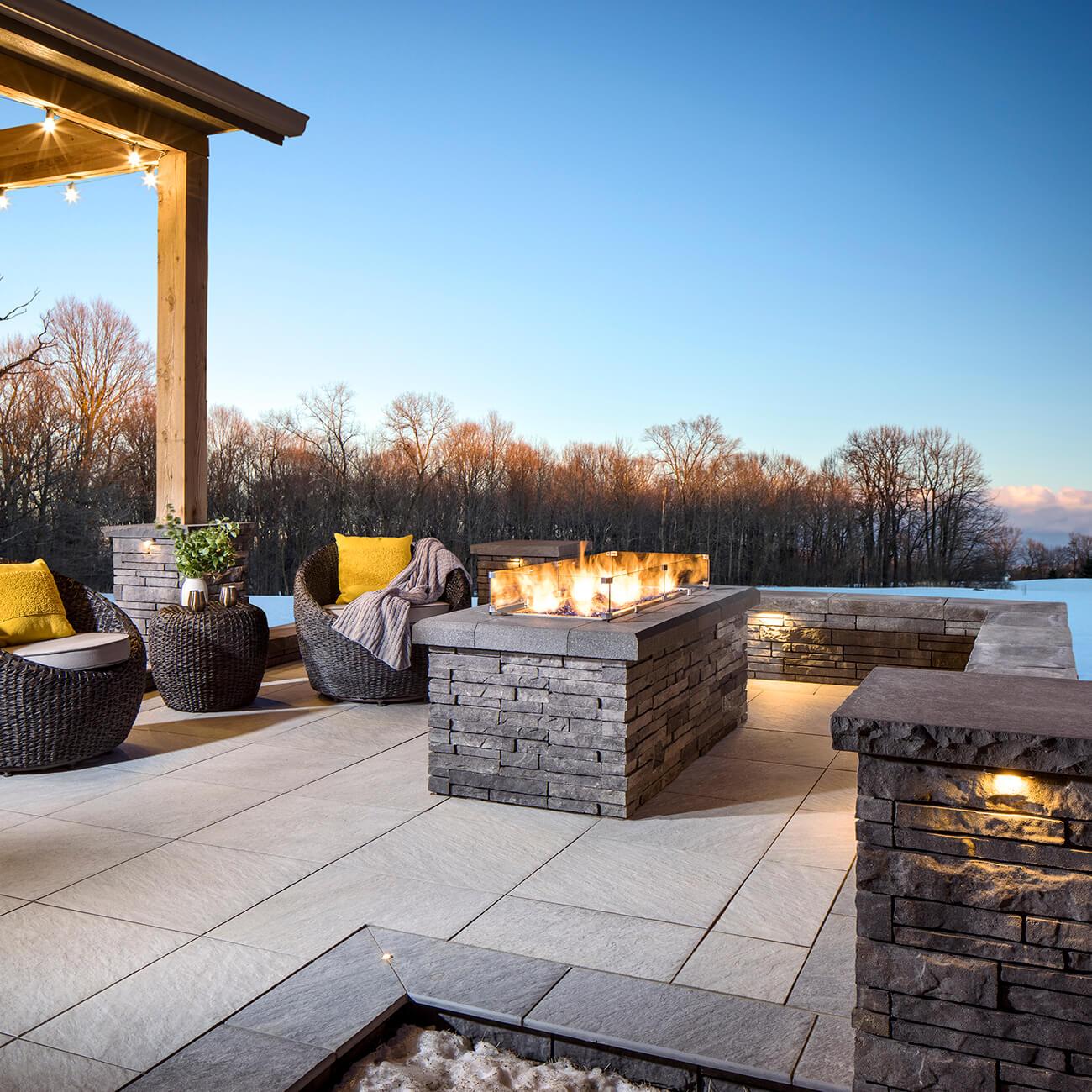 Tandem Wall and Firetable for Outdoor Living