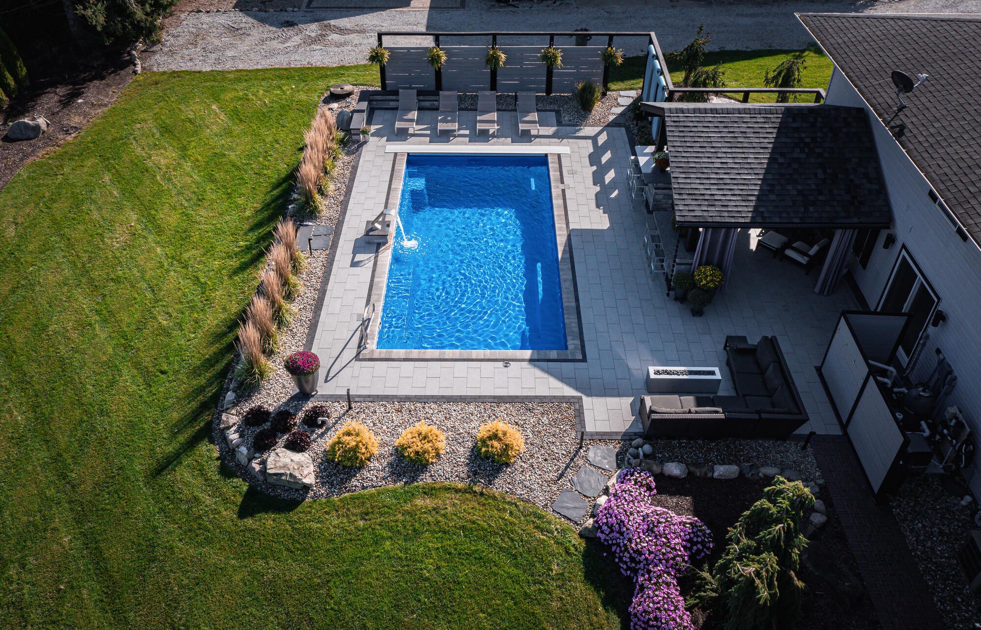 Arcana Arc Medium Stone for Outdoor Spaces