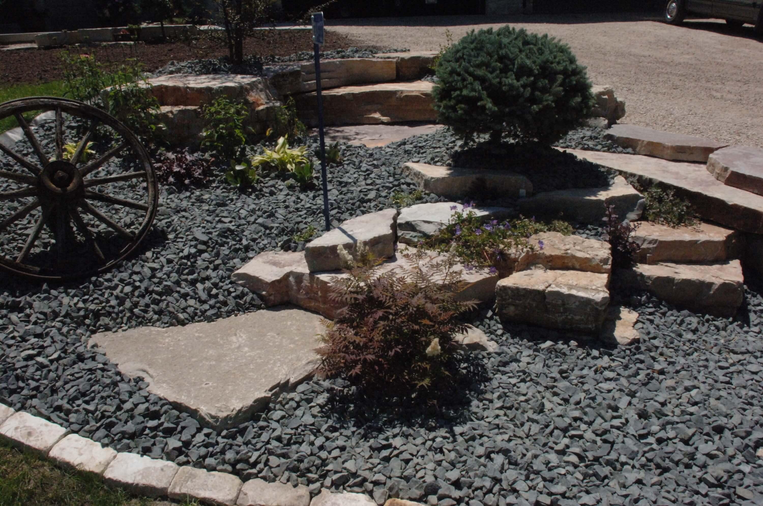 Chilton Outcropping Weathered Edge Stone