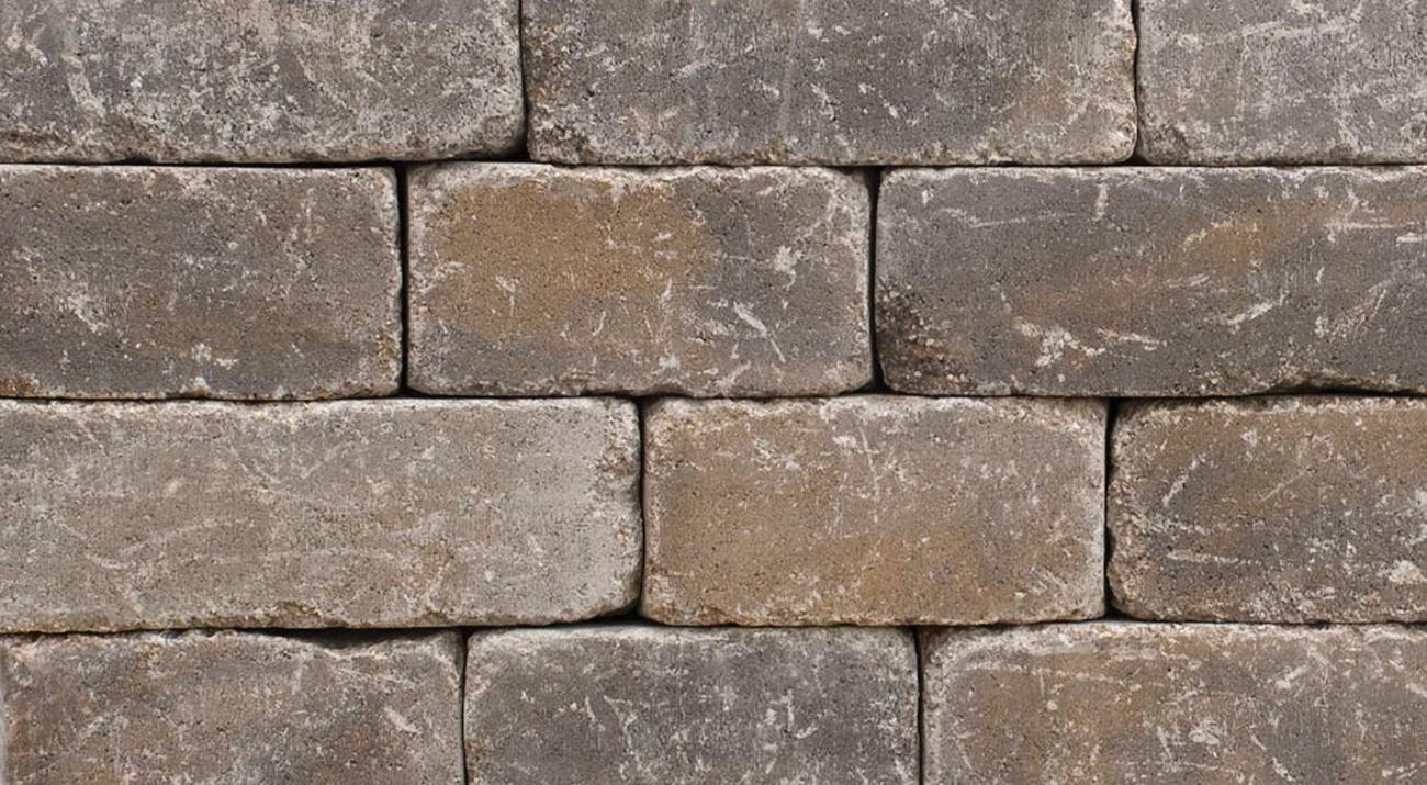 Unilock Old Quarry Wall - Chicago River