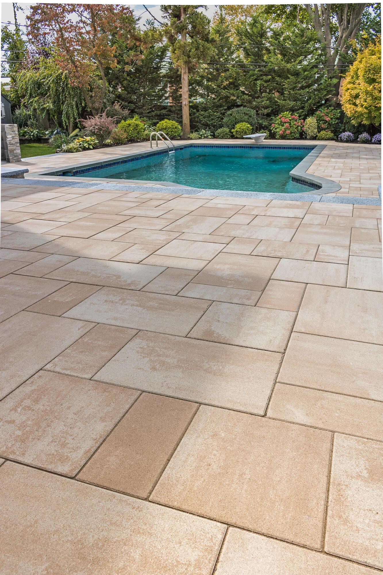 Beacon Hill Smooth Stone - Beacon Hill stone with a smooth finish in medium size.