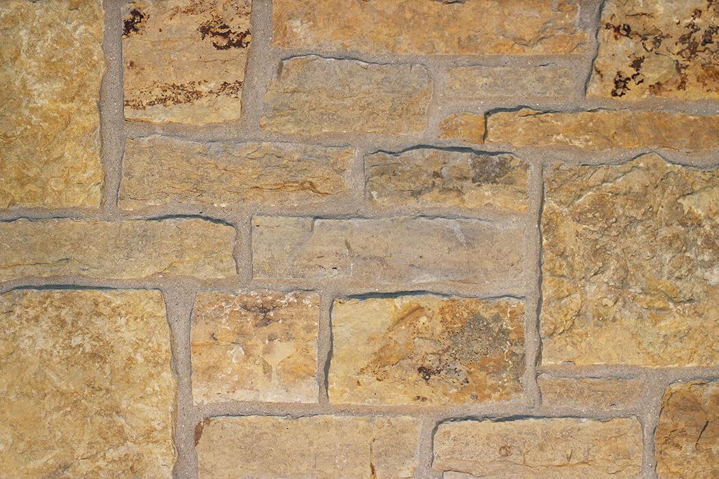 Rademann Northern Rustic Chalet Manor Stone - Compact view of Rustic Chalet Manor stone.