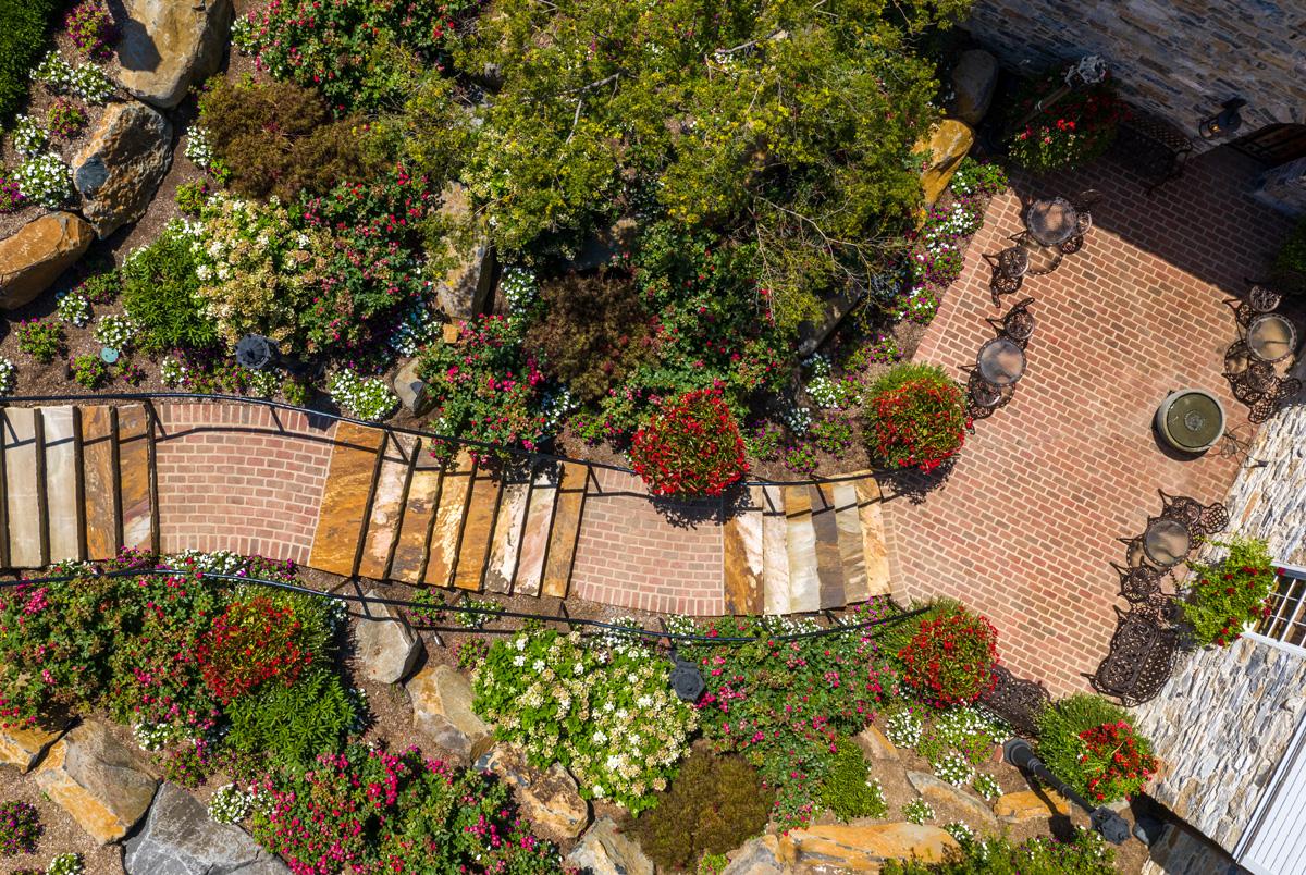 Glen-Gery 53 DD Paver - Compact view of Glen-Gery 53 DD paver.