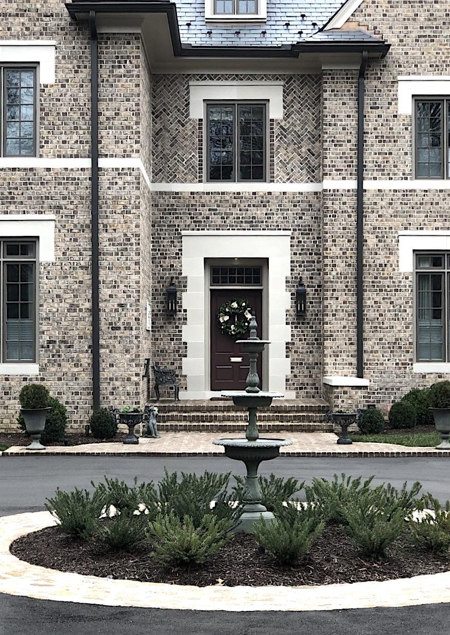 Blackmoor gray brick pine hall