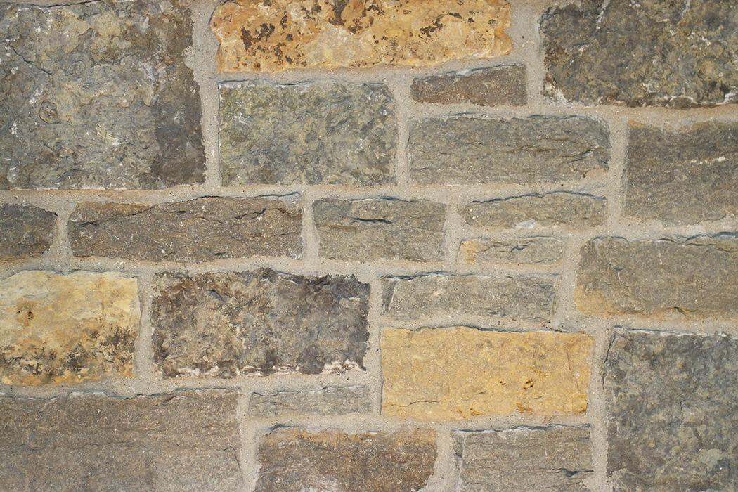 Rademann Sierra Grey Chalet Manor Stone for Landscaping