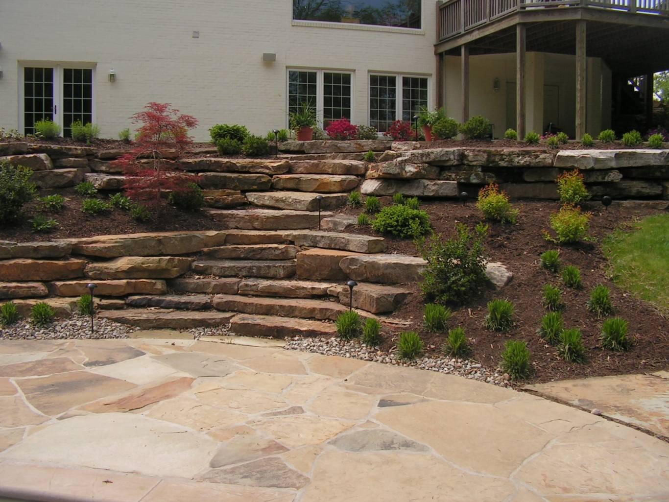 Earthworks Weathered Sandstone for Natural Landscaping