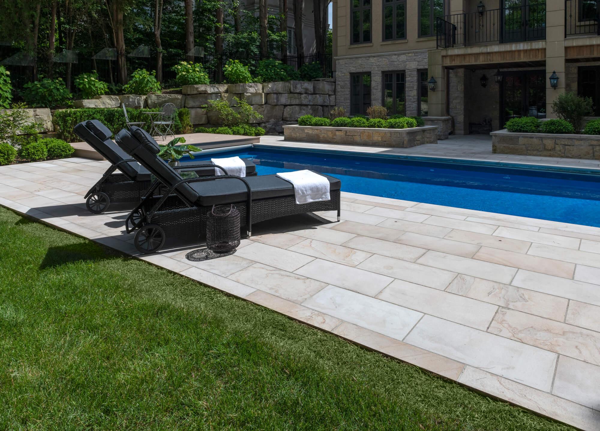 Blu Grande Smooth Patio Paver Slab at Potomac Falls