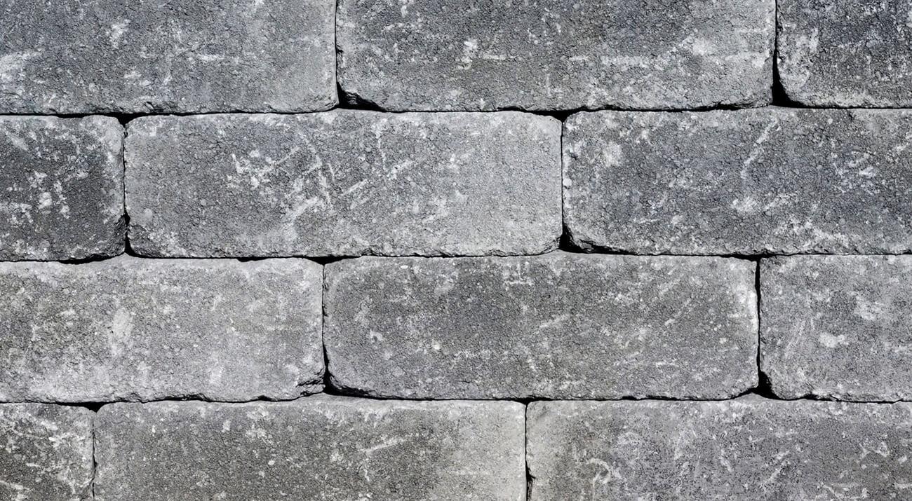 Unilock Walls Old Quarry in Chicago Granite