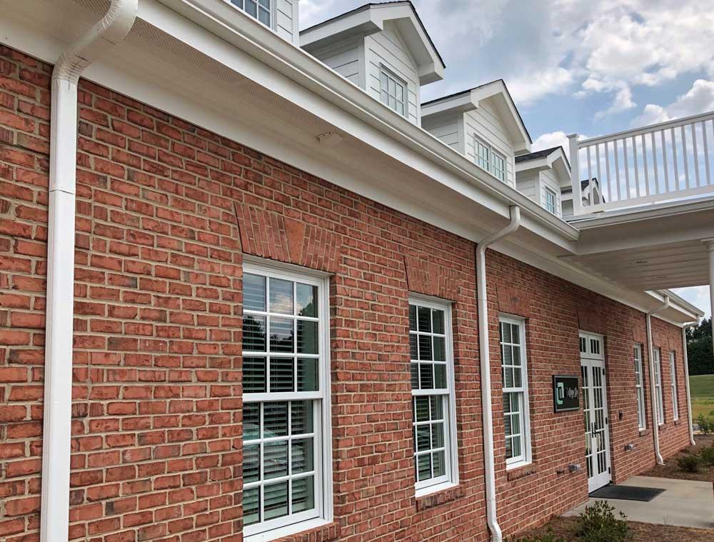 Stratford Rose red facebrick pine hall