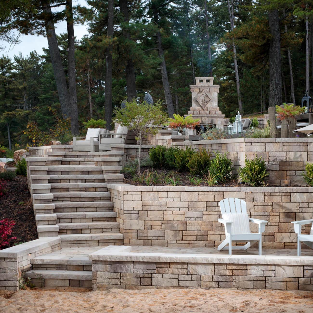 Ashlar Tandem Stone in Central Color