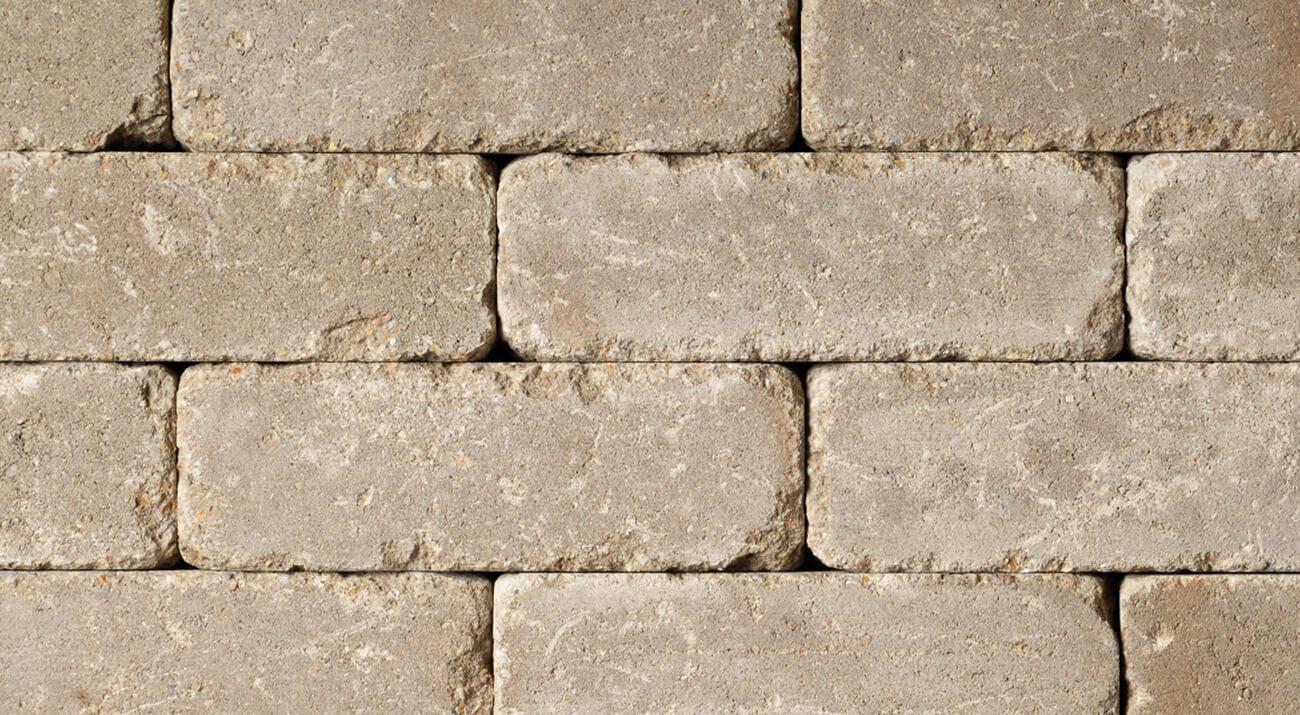Unilock Old Quarry Chicago Sandstone Wall