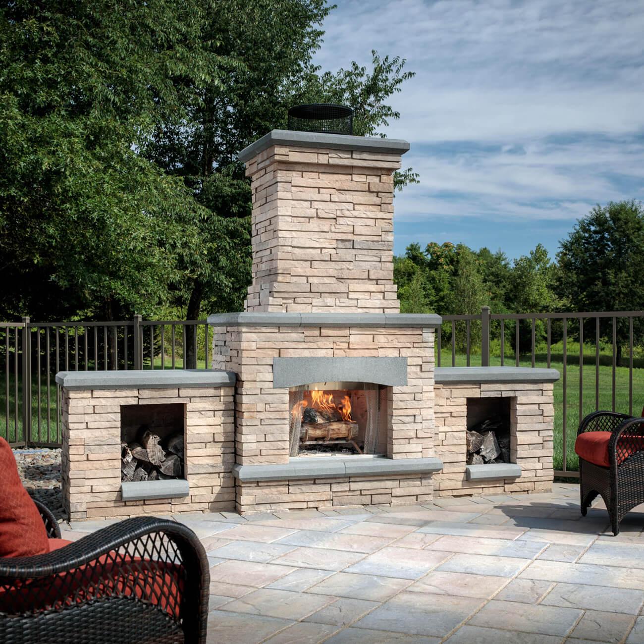 Belgard Bordeaux Fireplace in Sienna Midnight Finish