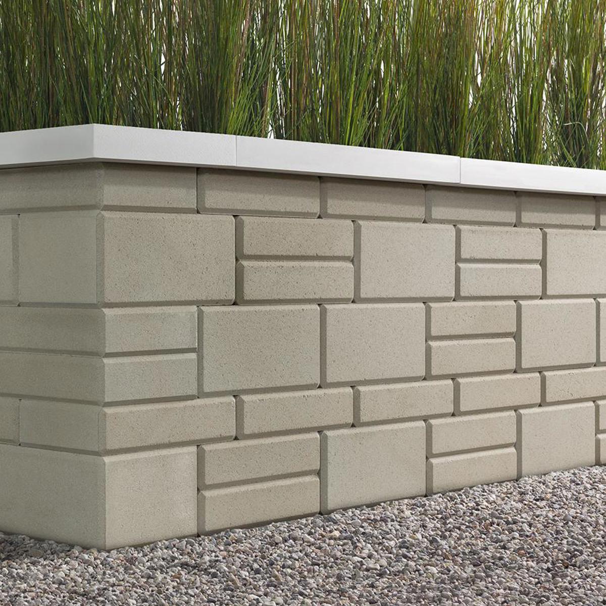 Raffinato Wall in Smooth Beige Cream Finish