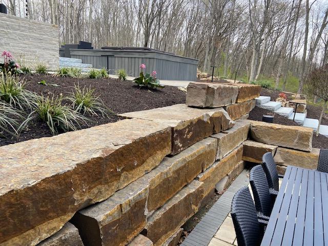Stonebridge Ledgerock and Eden Drywall for Landscape Bed