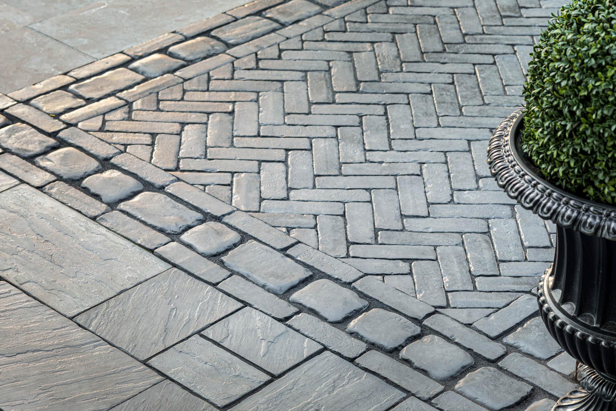 Unilock Copthorne and Courtstone Pavers